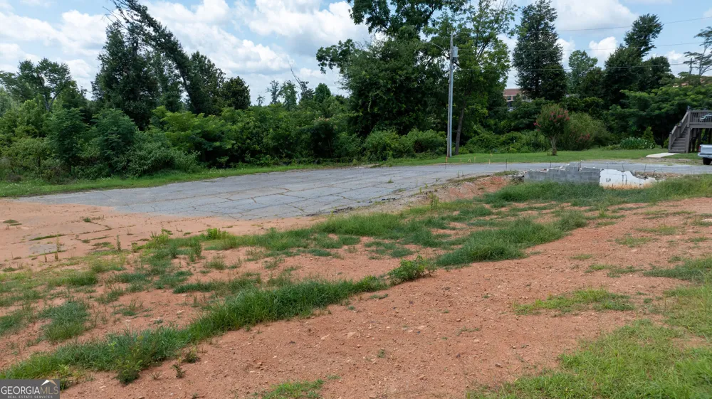 170 LaGrange ST Newnan, GA 30263