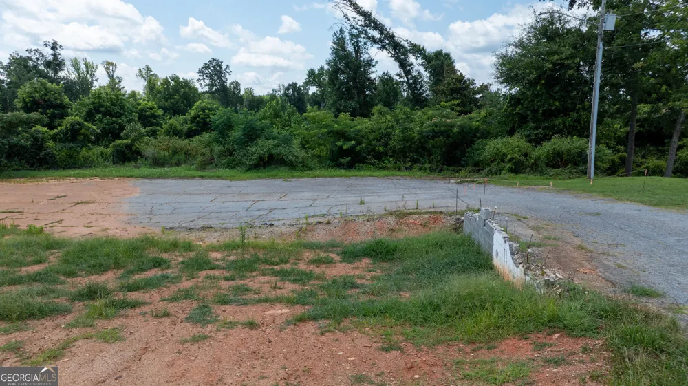 170 LaGrange ST Newnan, GA 30263