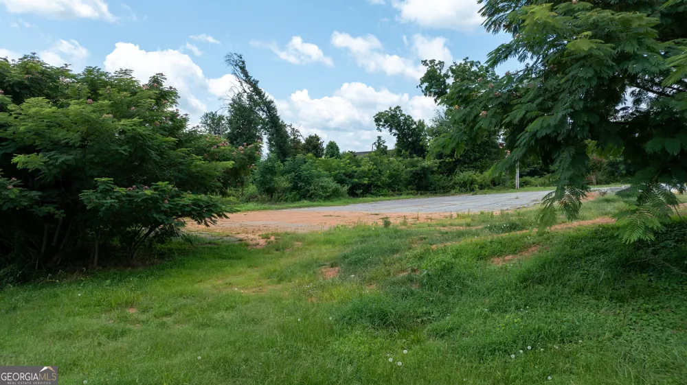 170 LaGrange ST Newnan, GA 30263
