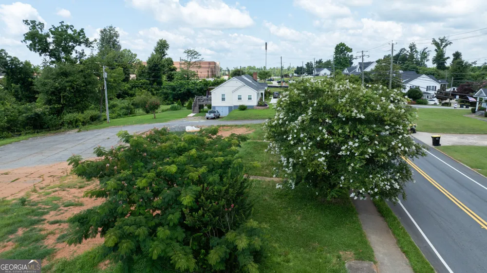 170 LaGrange ST Newnan, GA 30263