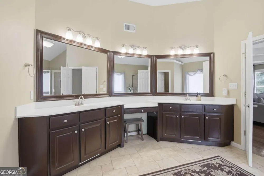 1005 Coleridge WAY Suwanee, GA 30024