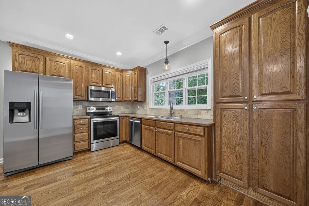 101 Port Laz LN Eatonton, GA 31024