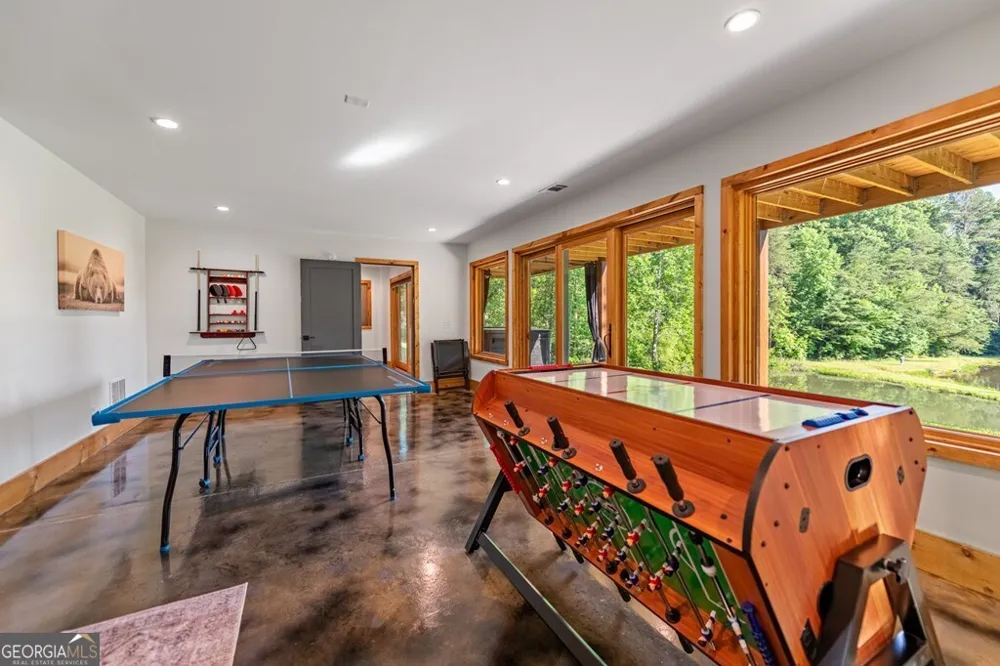 4275 Owltown RD Ellijay, GA 30536