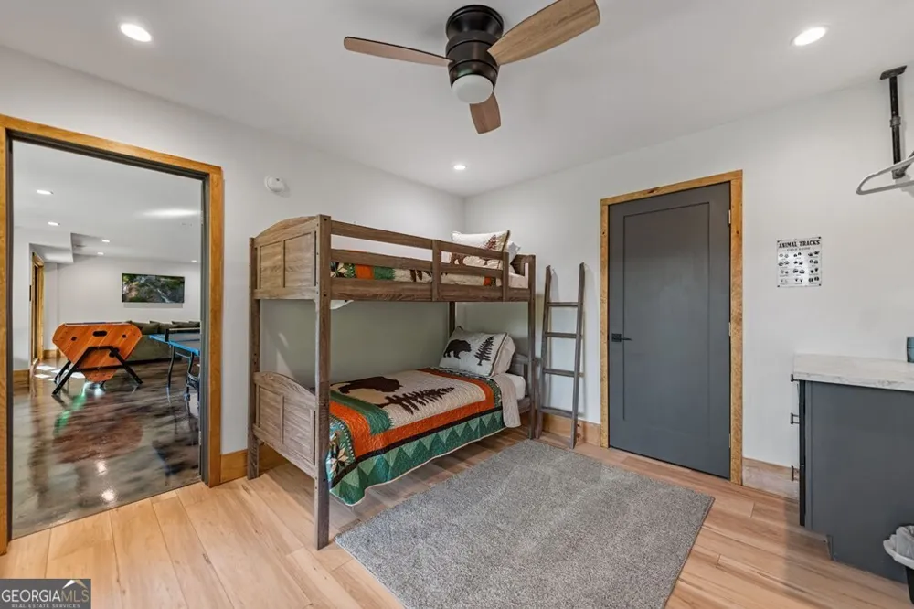 4275 Owltown RD Ellijay, GA 30536