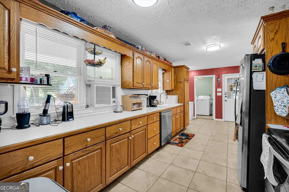 849 Swan Lake RD Stockbridge, GA 30281