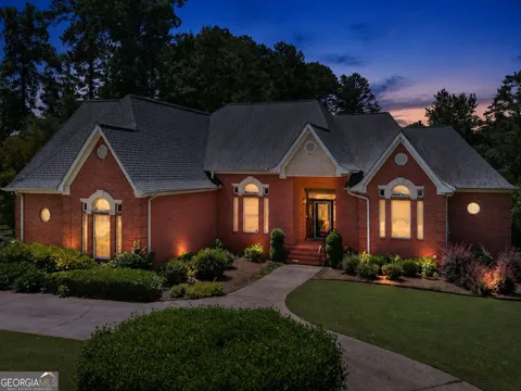 370 Allie DR