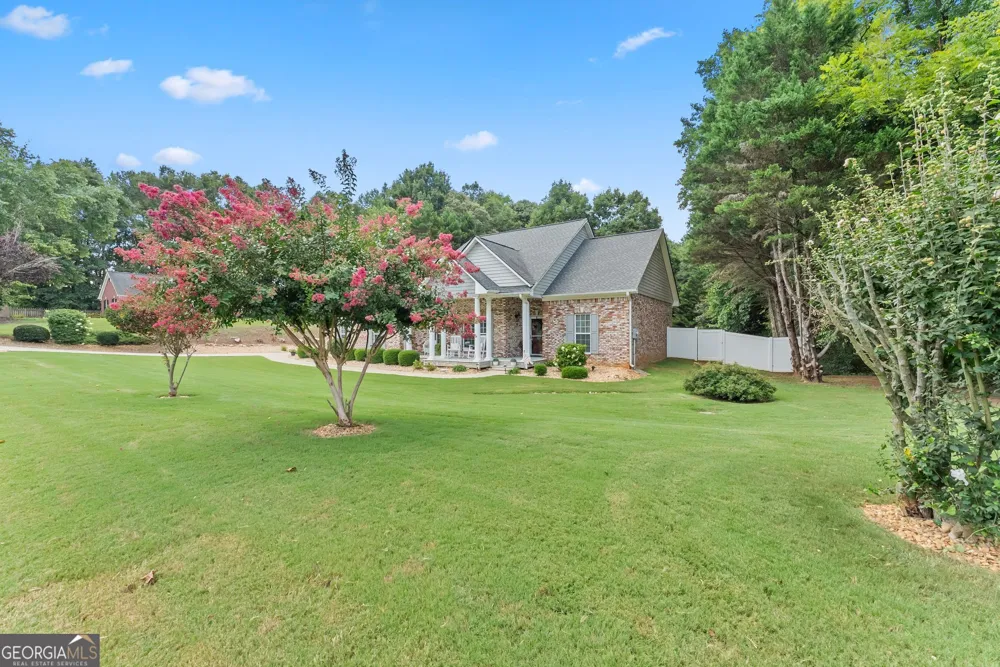 227 Still Water LN Jefferson, GA 30549