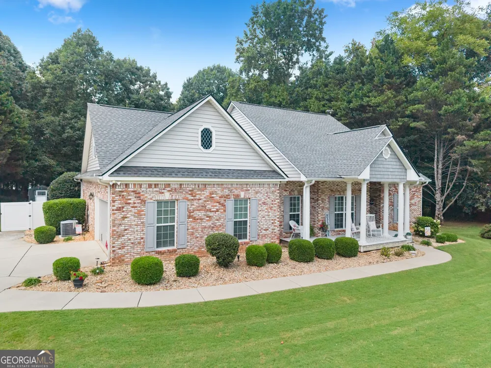 227 Still Water LN Jefferson, GA 30549