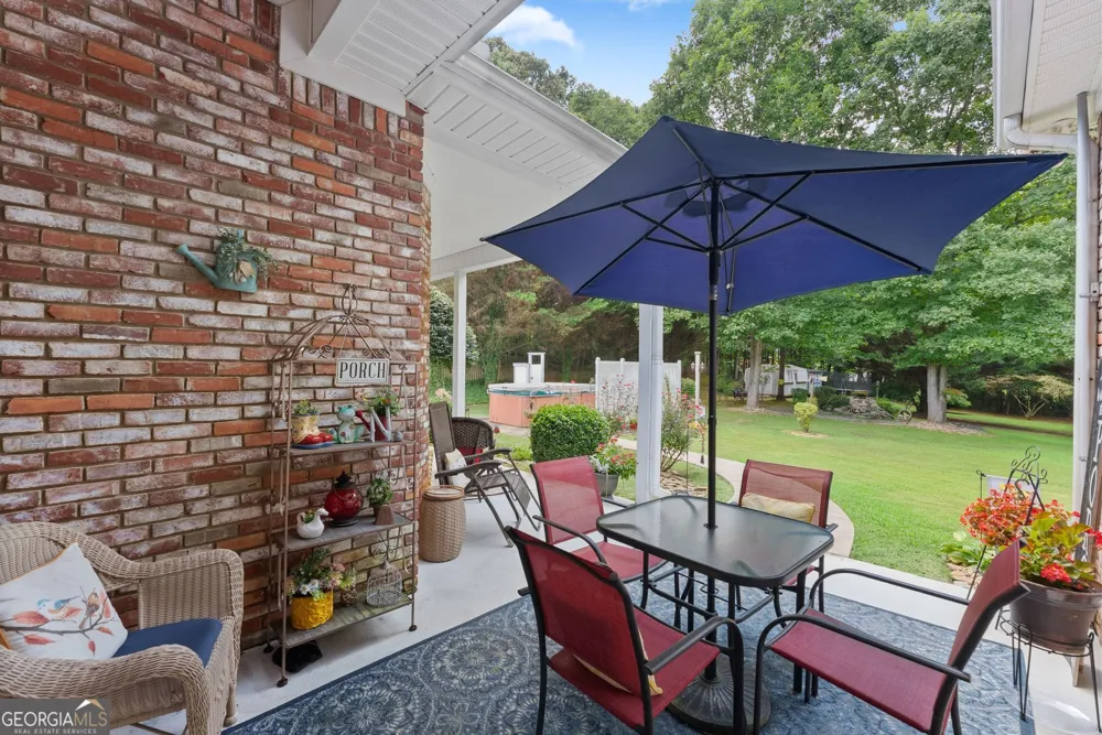 227 Still Water LN Jefferson, GA 30549