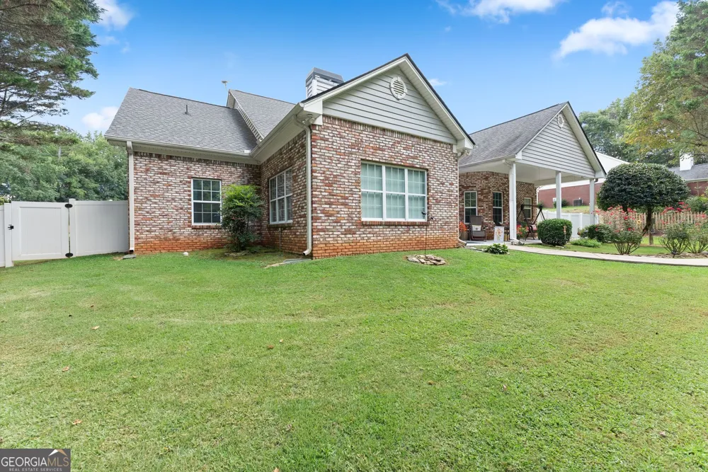 227 Still Water LN Jefferson, GA 30549