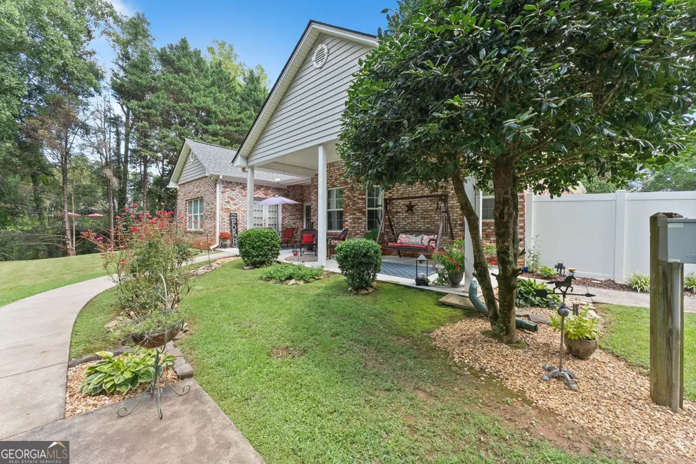 227 Still Water LN Jefferson, GA 30549