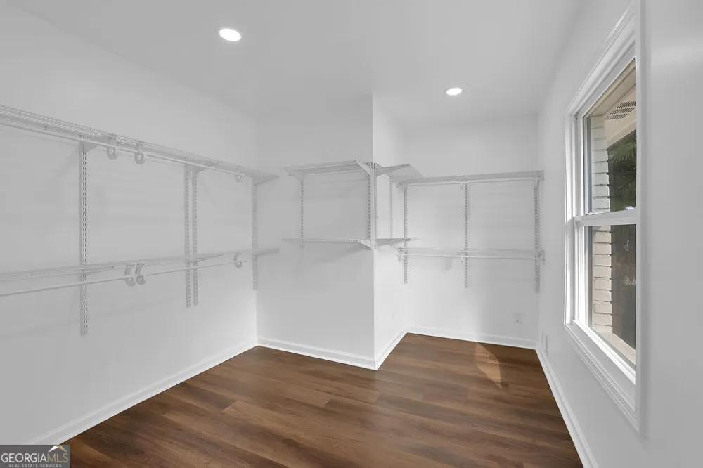 4247 Bingham CT Stone Mountain, GA 30083