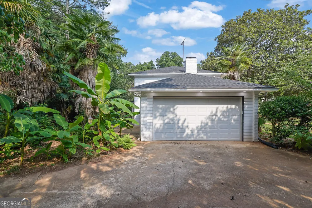 4247 Bingham CT Stone Mountain, GA 30083