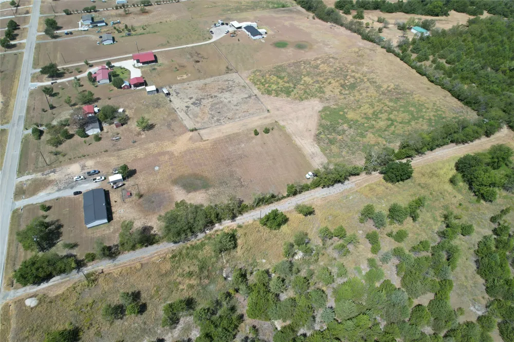 8701 Fm 697 Whitewright, TX 75491