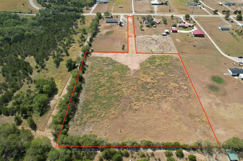 8701 Fm 697 Whitewright, TX 75491