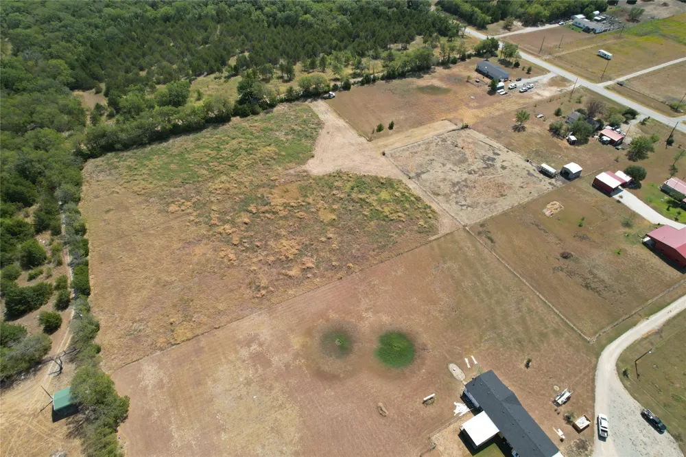 8701 Fm 697 Whitewright, TX 75491