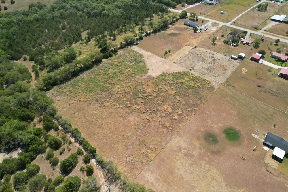 8701 Fm 697 Whitewright, TX 75491
