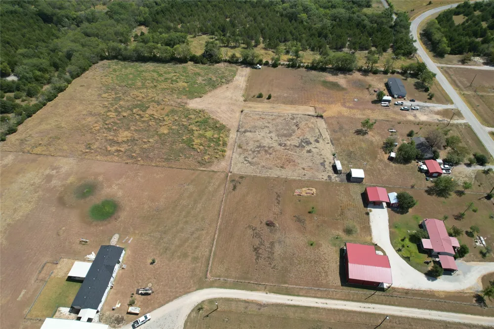 8701 Fm 697 Whitewright, TX 75491