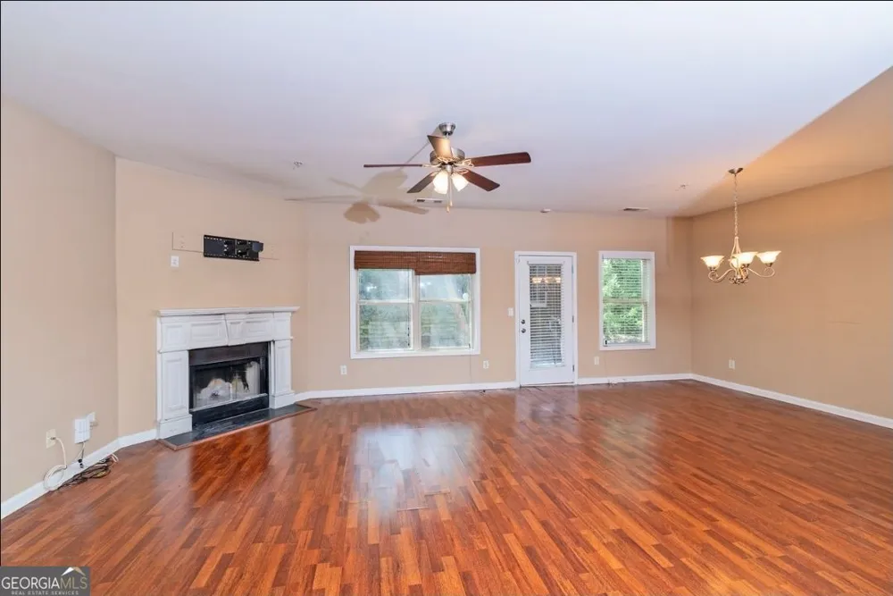2039 Reavis BLF Conyers, GA 30012