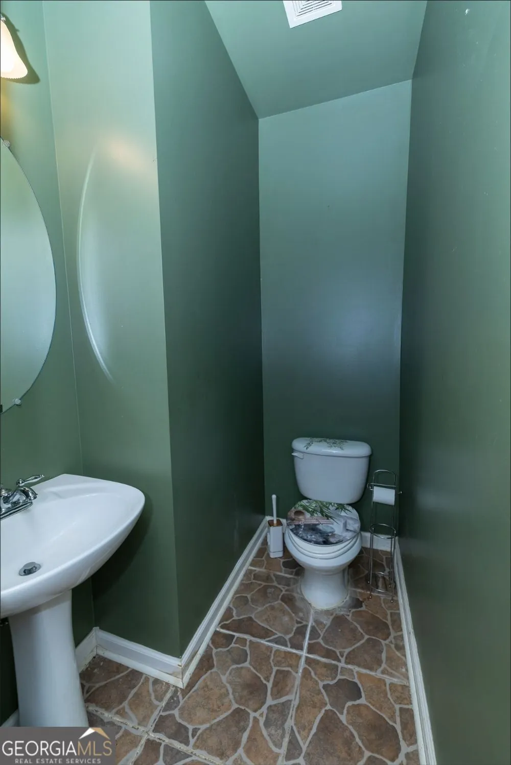 2039 Reavis BLF Conyers, GA 30012
