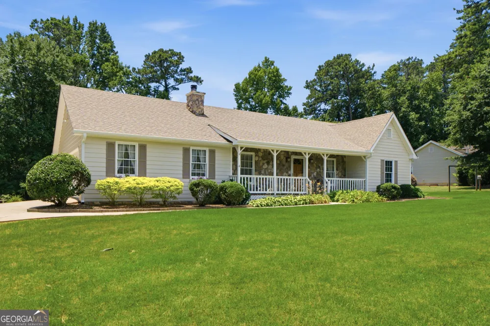 230 Pine Tree LN McDonough, GA 30252
