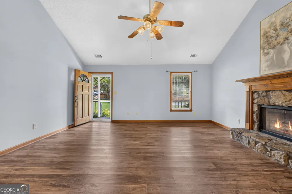 230 Pine Tree LN McDonough, GA 30252