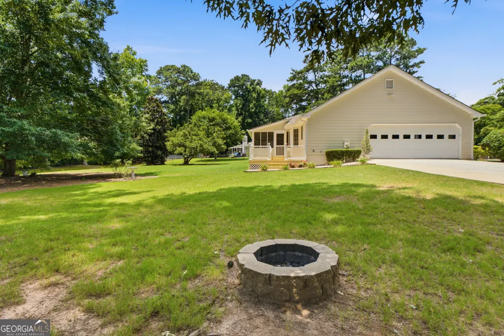 230 Pine Tree LN McDonough, GA 30252