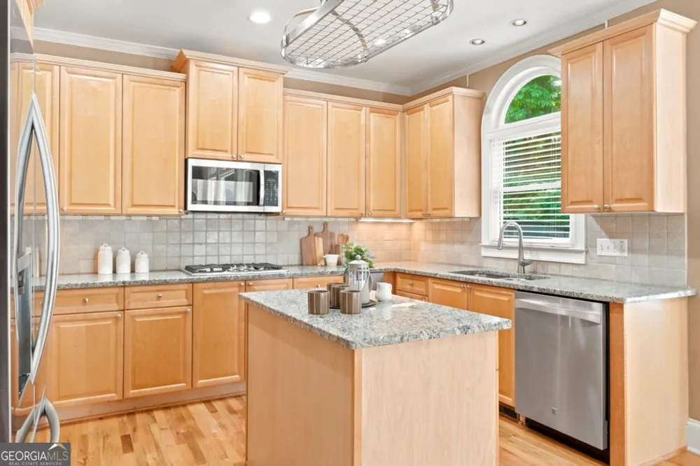 803 Rocky Ridge CT Canton, GA 30114