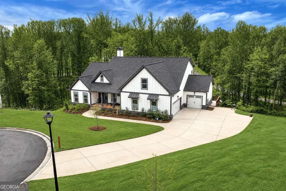 6140 Crescent Moon RDG Cumming, GA 30041