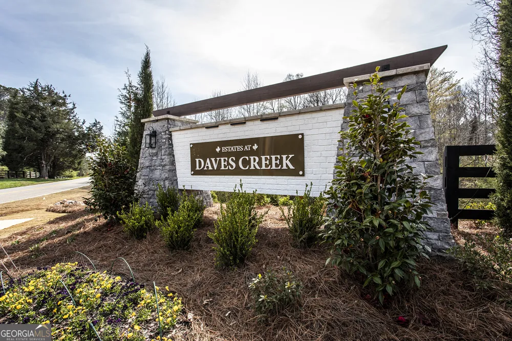 2042 Dave's Creek RD Cumming, GA 30041