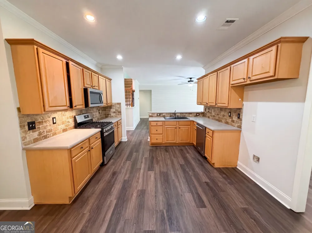 8635 Amsbury WAY Cumming, GA 30041