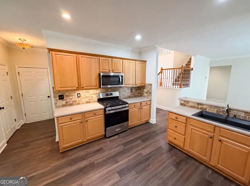 8635 Amsbury WAY Cumming, GA 30041