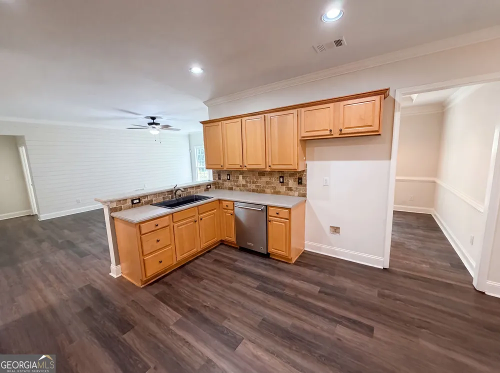 8635 Amsbury WAY Cumming, GA 30041