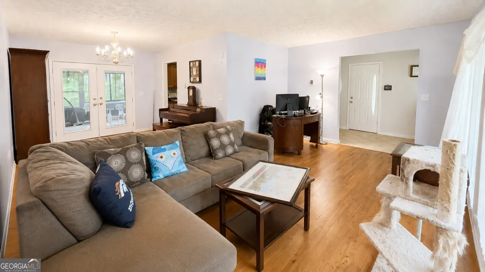 6679 Judy LN Riverdale, GA 30296