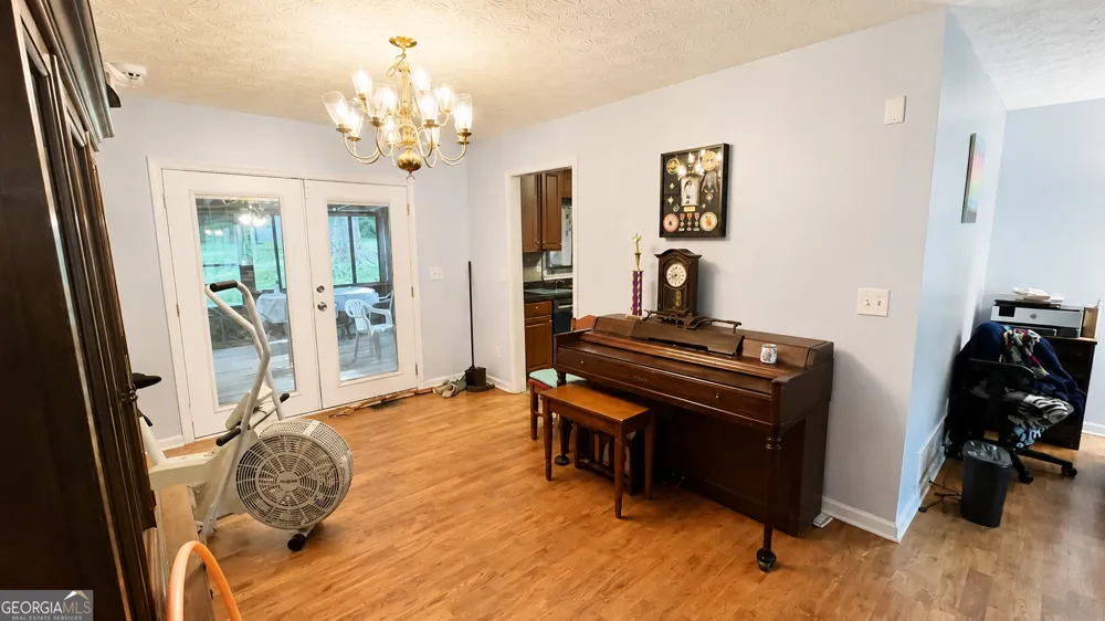 6679 Judy LN Riverdale, GA 30296
