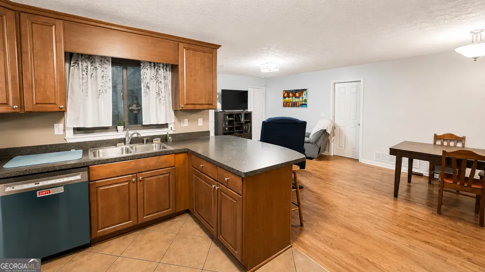 6679 Judy LN Riverdale, GA 30296