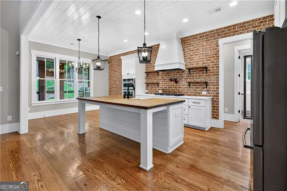 1009 Davenport CIR Powder Springs, GA 30127