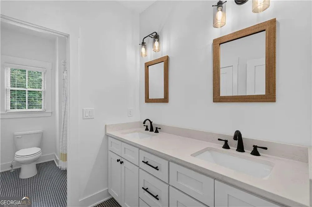 1009 Davenport CIR Powder Springs, GA 30127