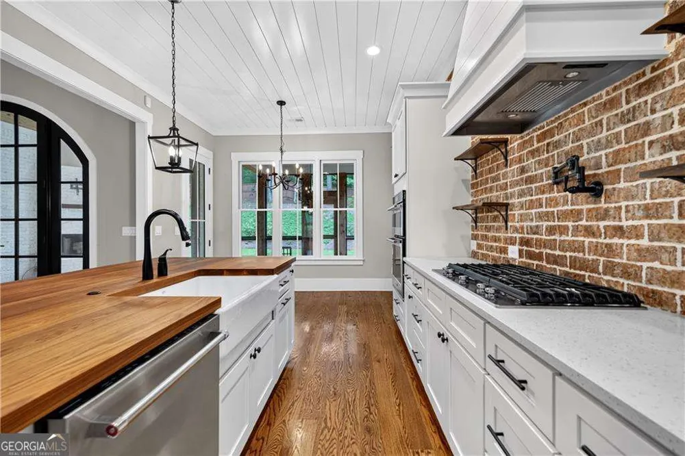 1009 Davenport CIR Powder Springs, GA 30127