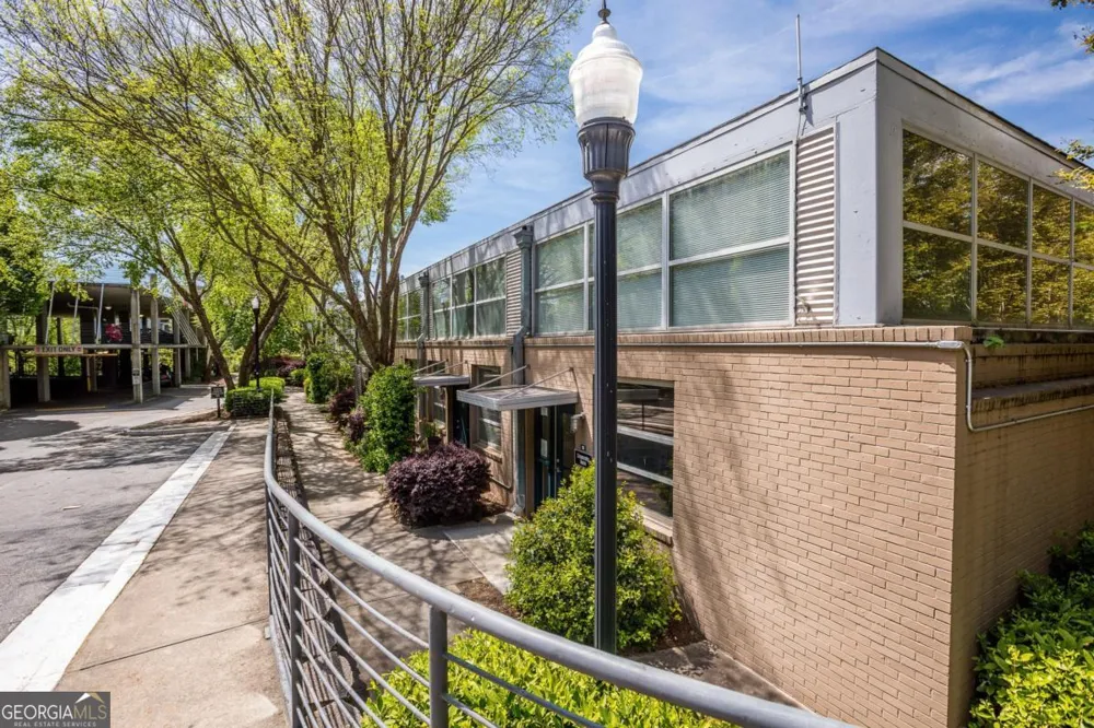 400 Village PKWY NE Atlanta, GA 30306