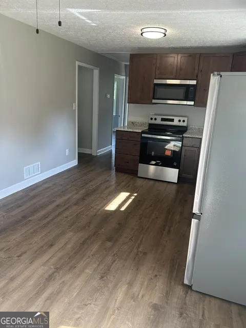 330 ELDER RD Griffin, GA 30223