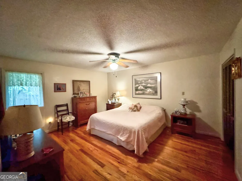 58 S Pine Cove DR LaGrange, GA 30240