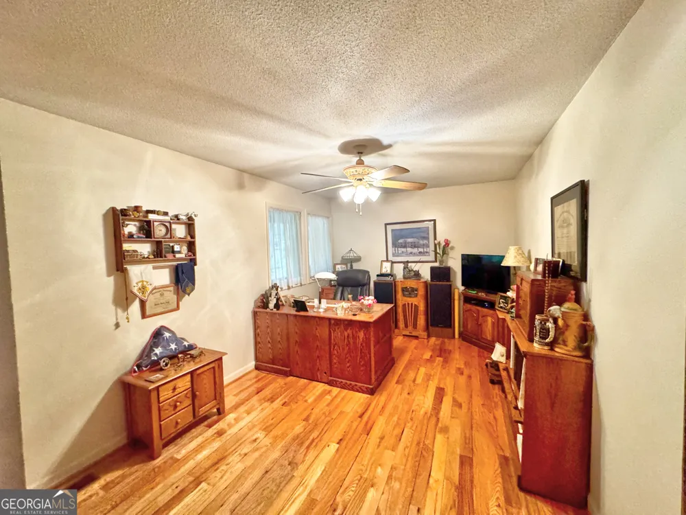 58 S Pine Cove DR LaGrange, GA 30240