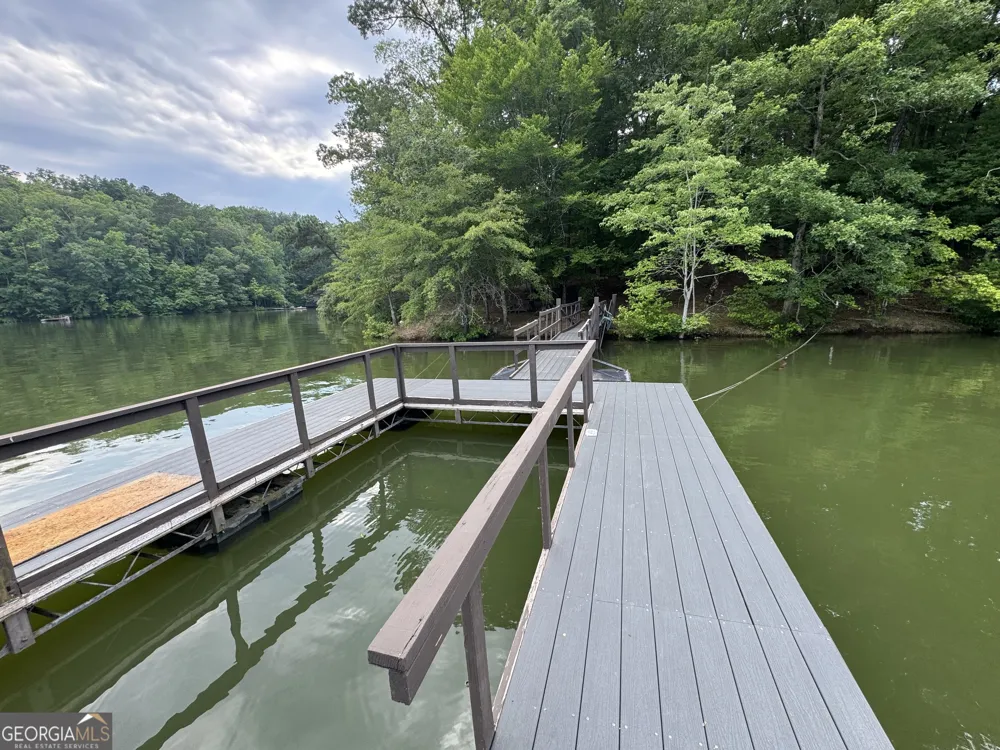 58 S Pine Cove DR LaGrange, GA 30240