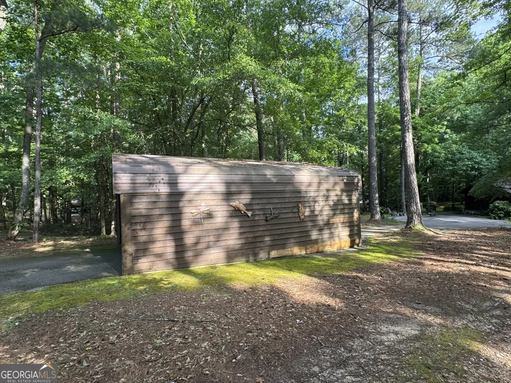 58 S Pine Cove DR LaGrange, GA 30240