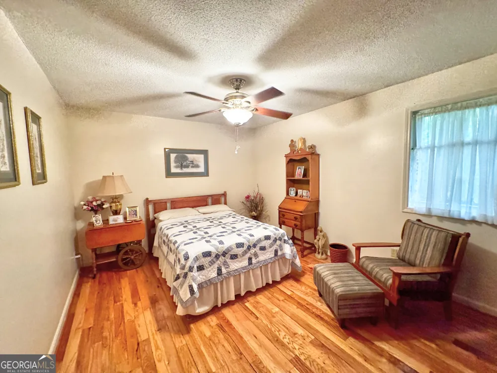 58 S Pine Cove DR LaGrange, GA 30240