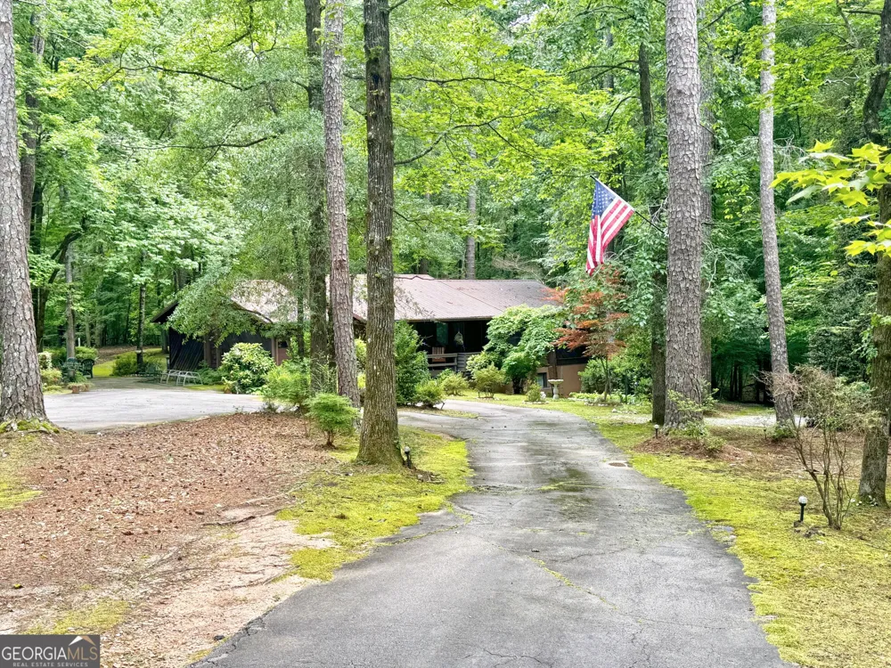 58 S Pine Cove DR LaGrange, GA 30240