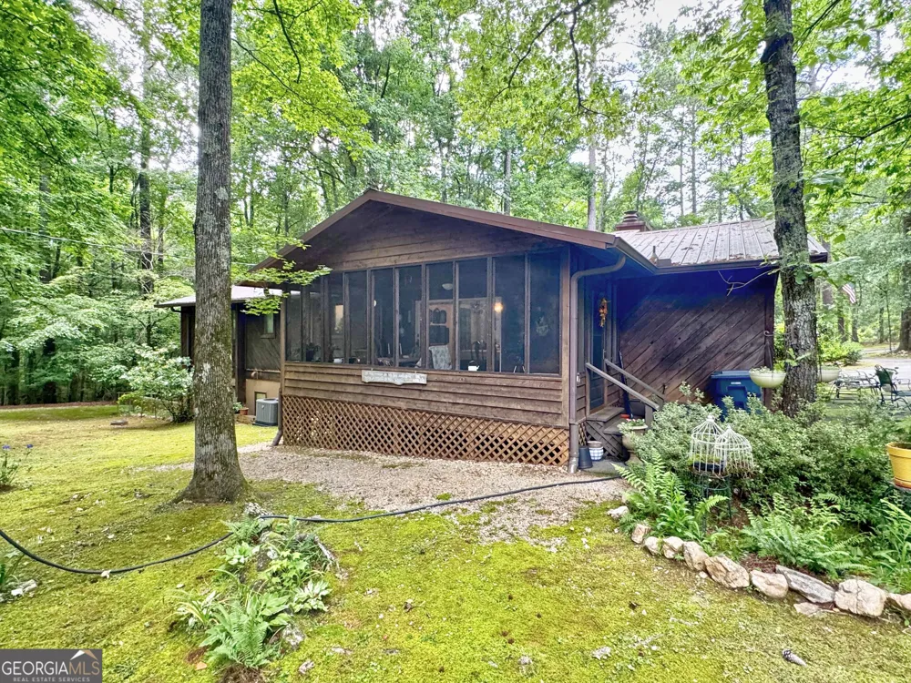 58 S Pine Cove DR LaGrange, GA 30240