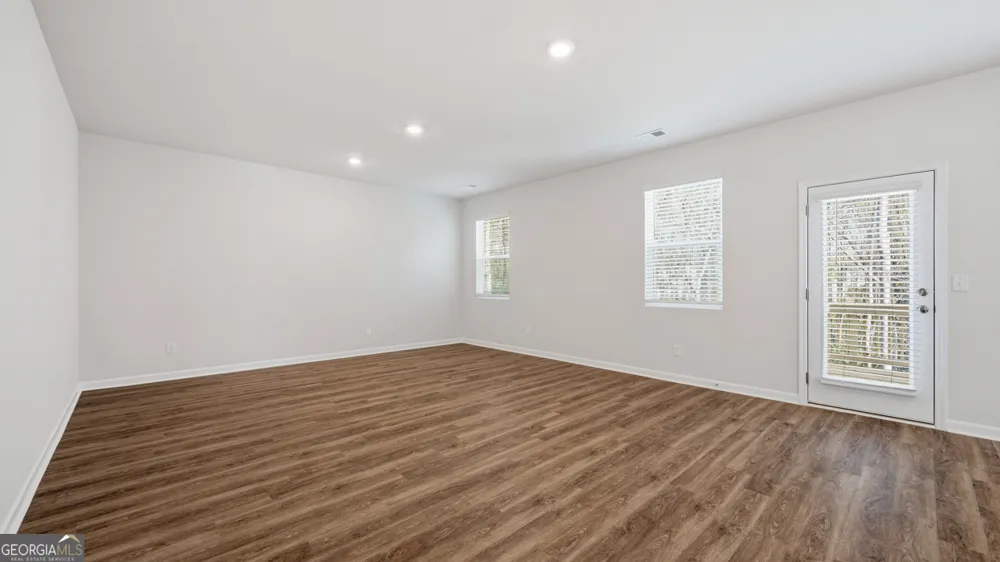 204 Friendship Oak WAY Hampton, GA 30228