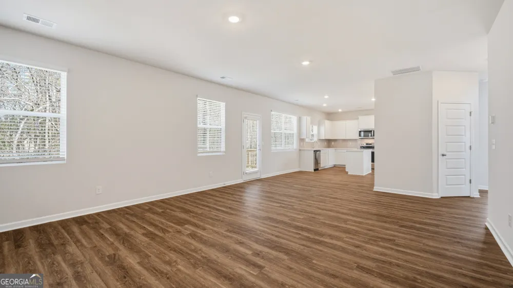 204 Friendship Oak WAY Hampton, GA 30228